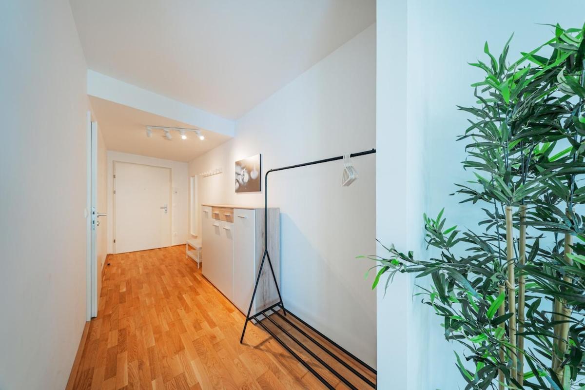 Great - 2 Bedrooms - With Parking * Wien
